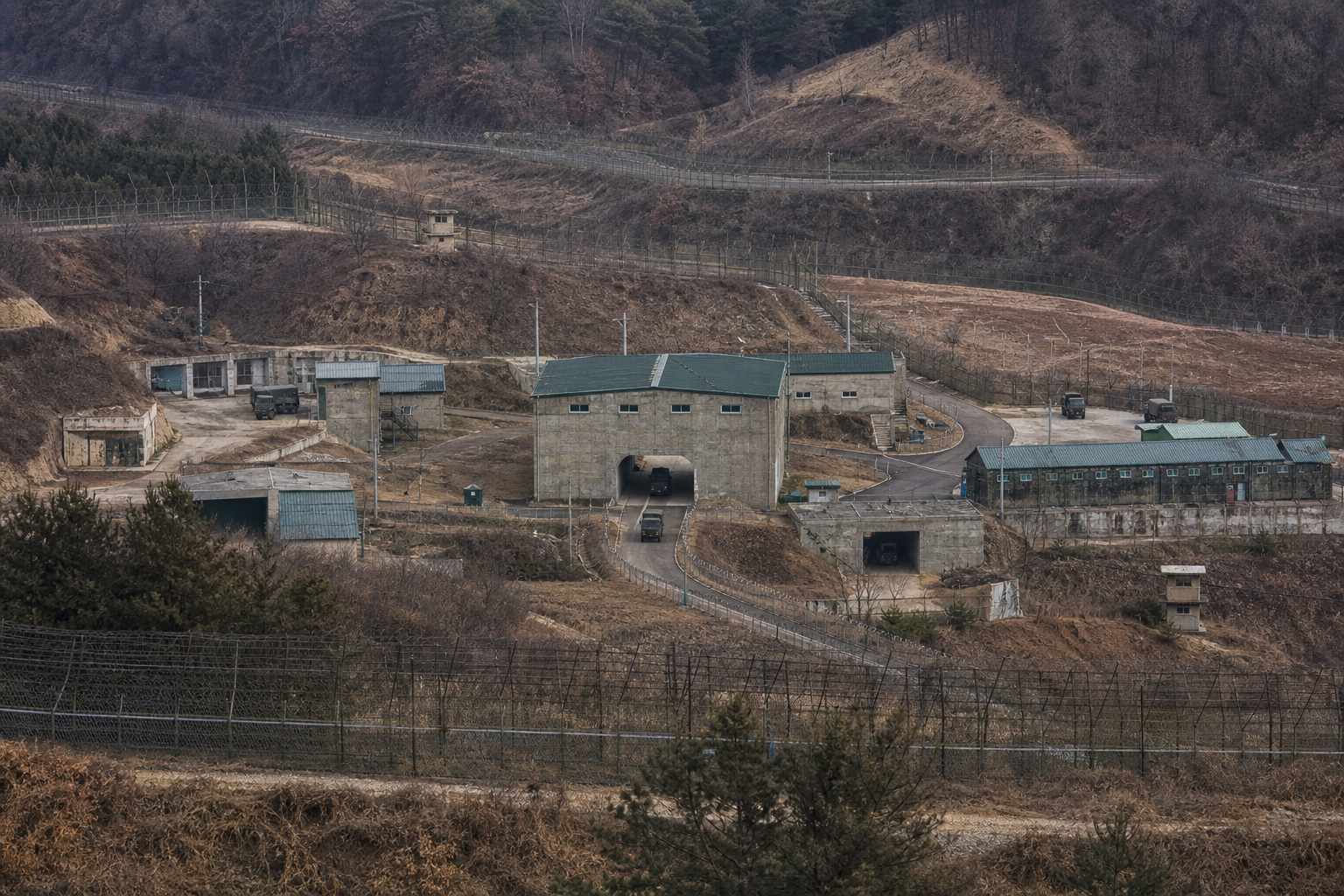 미 중부사령부, 이란 8일 연속 야간 공습 종료 선언