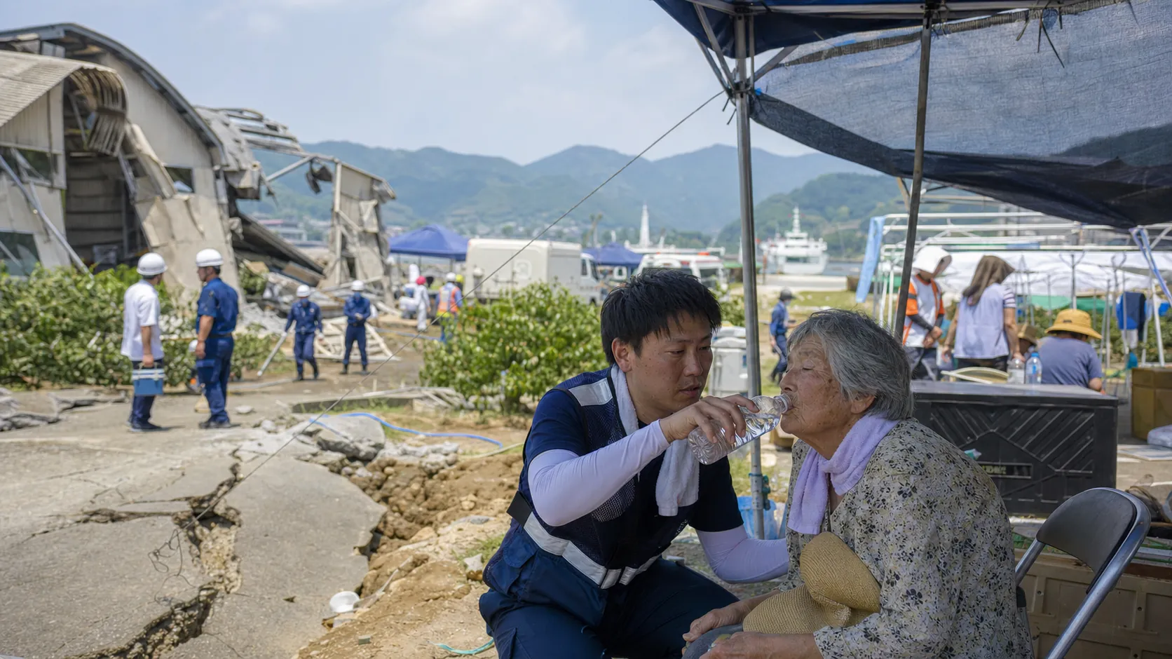 구마모토 복구에 200억 엔…40.3도 폭염 겹쳐
