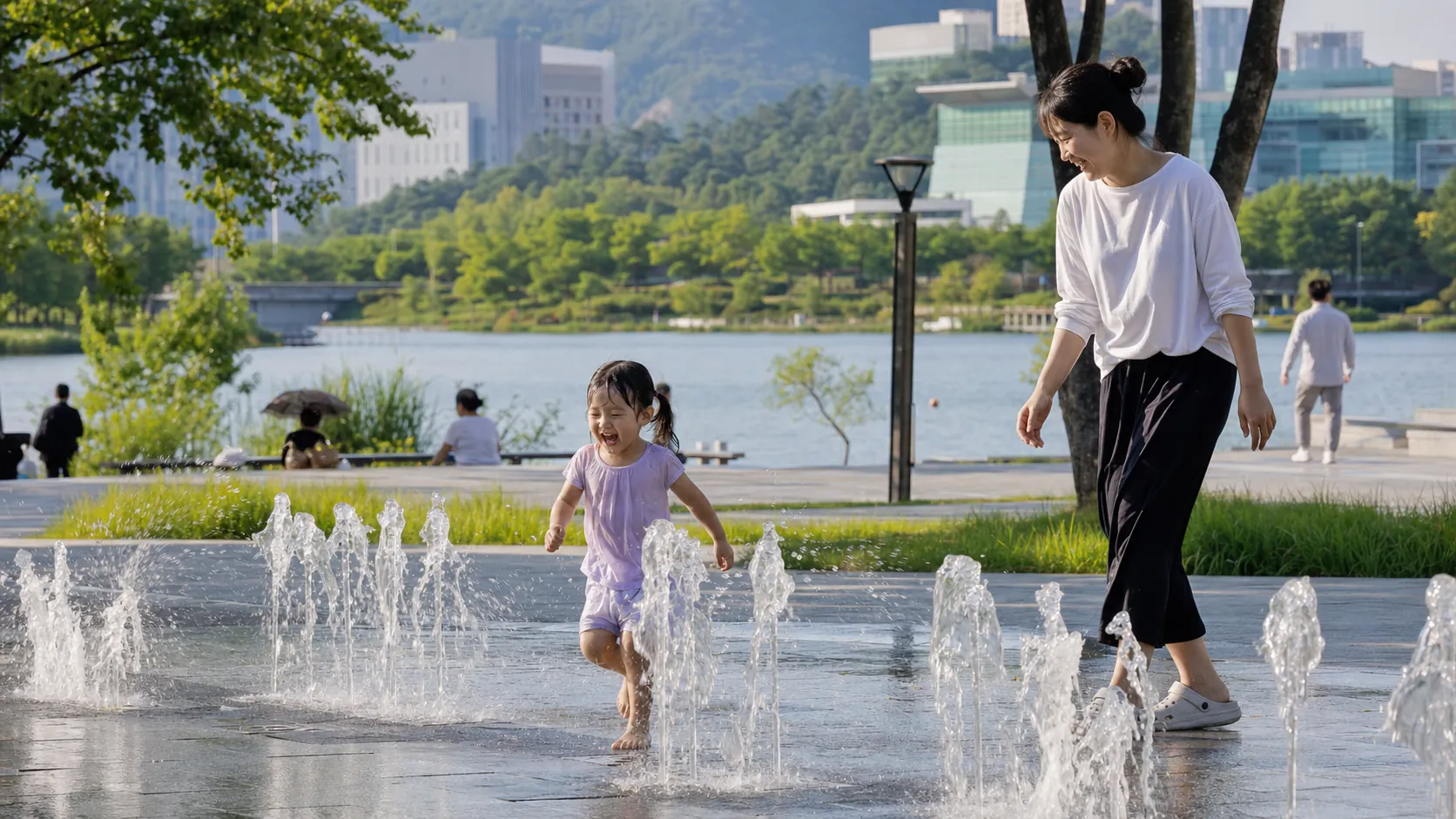 세종 도심 수변·녹지, 여름 쉼터로 변신