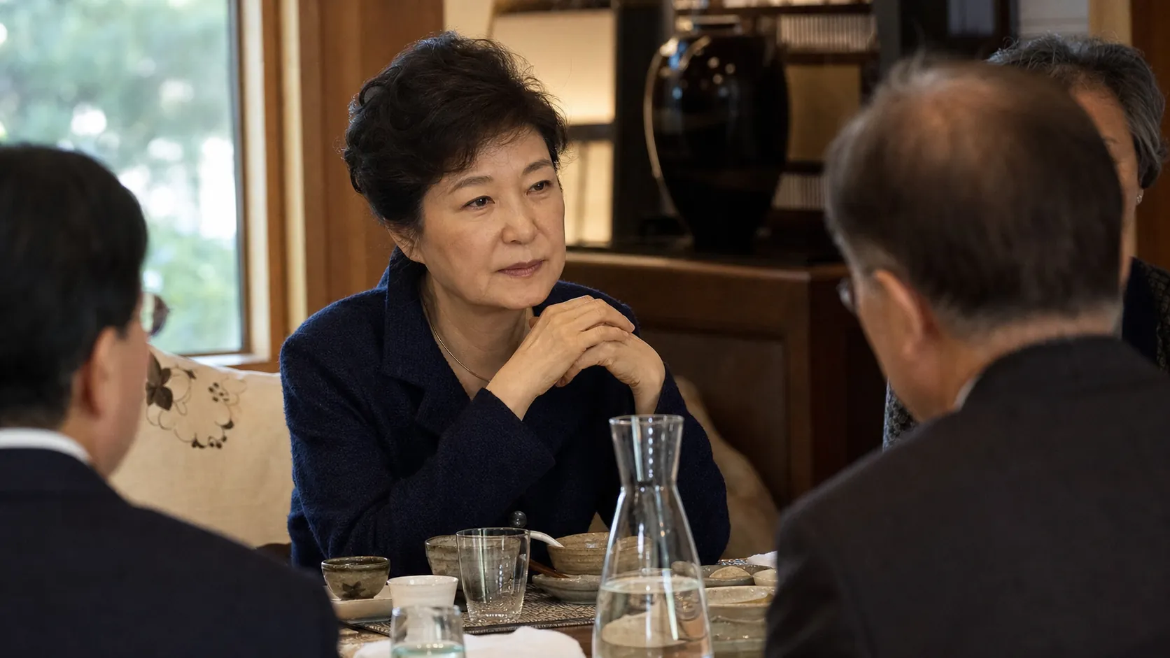박근혜, 현실 정치 대신 국가 현안에 목소리 낼 듯